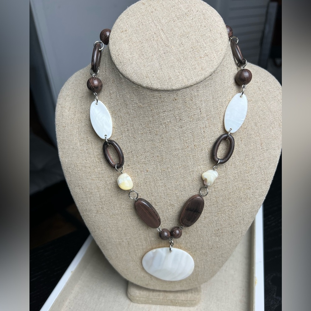 Cookie Lee White & Brown Shell & Bead Necklace